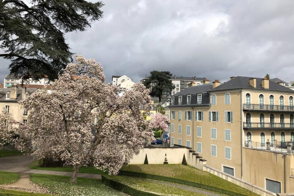 Magnolia : Superbe Deux-Pieces Quartier Du Chateau Pau Exterior foto